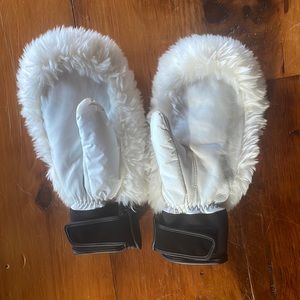 Bogner Kira Mitts - fashion!